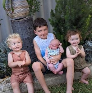 Meet your Posher, Sally